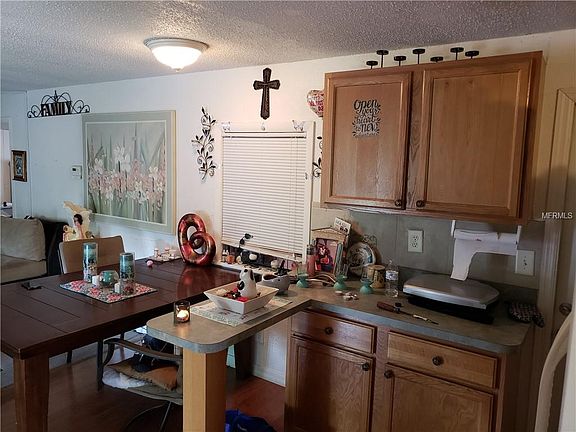 3rd image of 44639 Holly Way