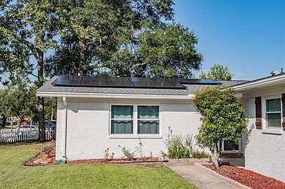 1st image of 742 Bradford Dr