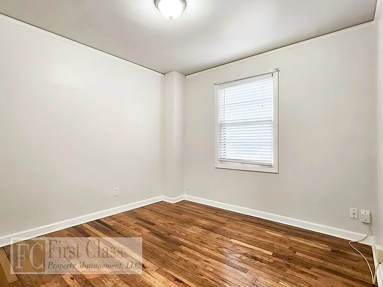 5735 N Montana Ave — Photo 8
