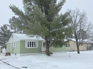 18 Daisy Ln, Babbitt, MN 55706