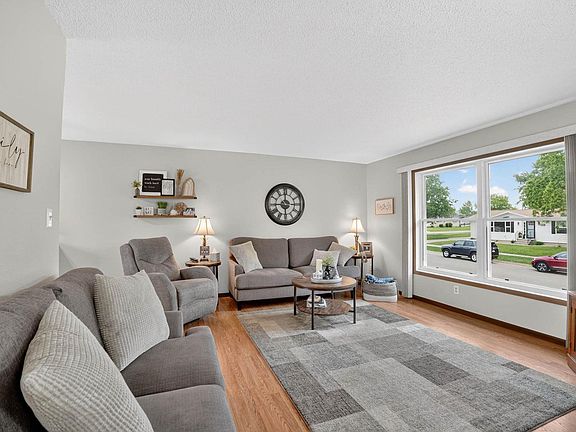 5th image of 3923 Del Matro Rd