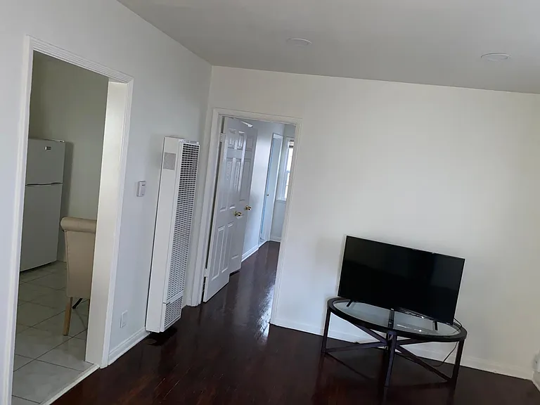 7711 Romaine St #7711 — Photo 22