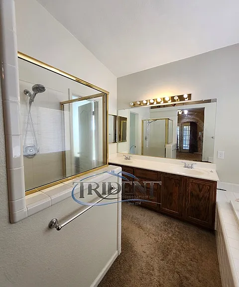 1105 Johnathan Dr — Photo 10