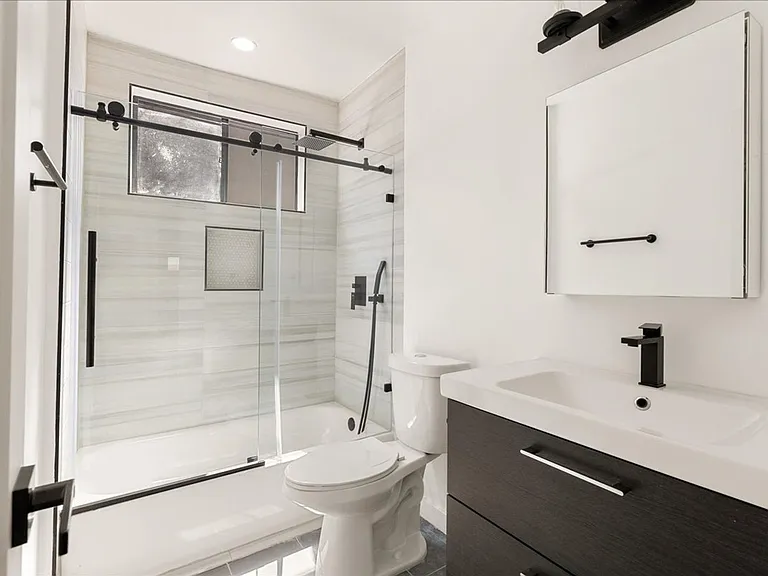 652 N Hayworth Ave #2 — Photo 7