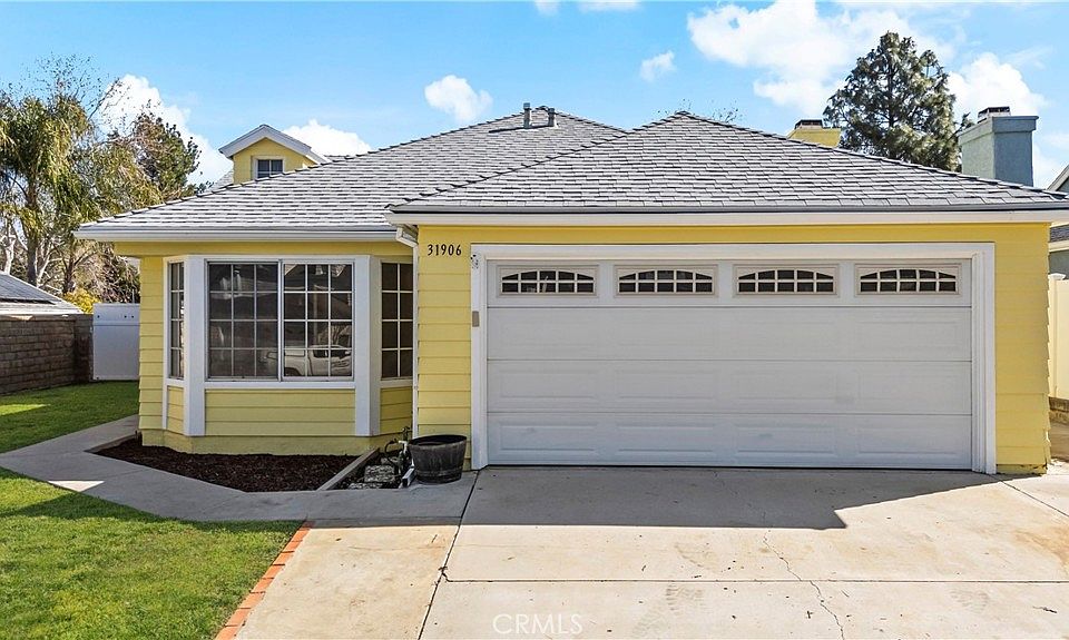 1st image of 31906 Green Hill Dr