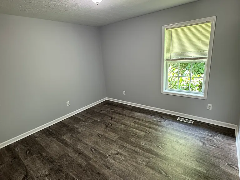 75 Village Ln #75 — Photo 6