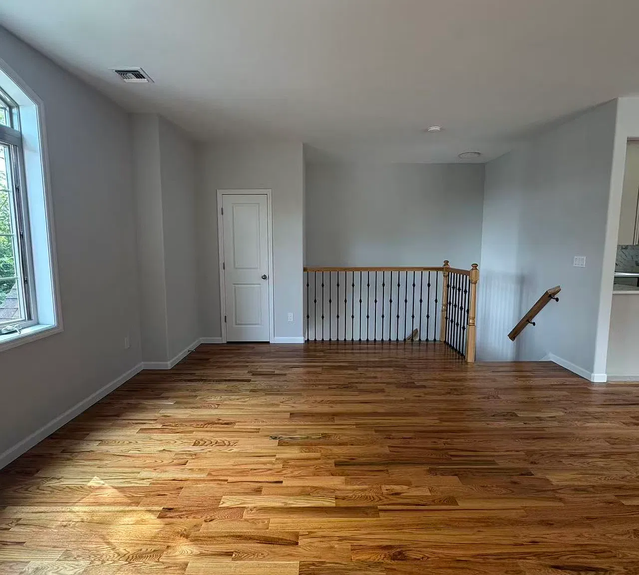 4 bed, 1636 sqft, $3,800 — Photo 4