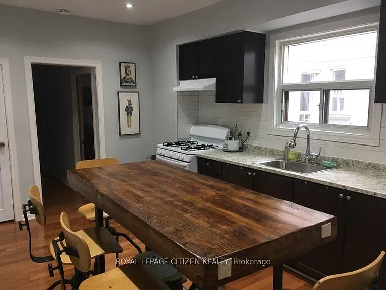 796 Ossington Ave — Photo 3