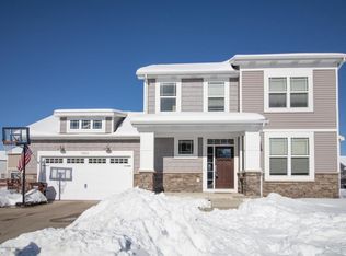 5829 Chartres Way, East Lansing, MI 48823