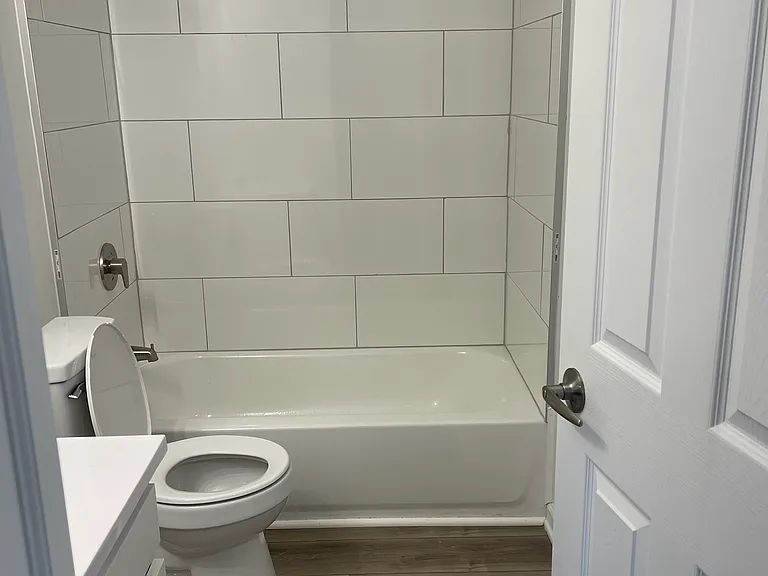 1020 E Main St #5 — Photo 18