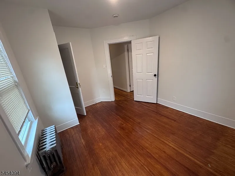 3 bed, 1.0 bath, $2,850 — Photo 2