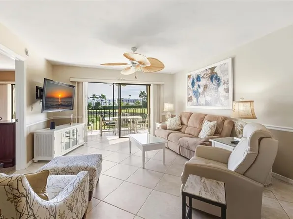 7320 Province WAY #2202, NAPLES, FL 34104