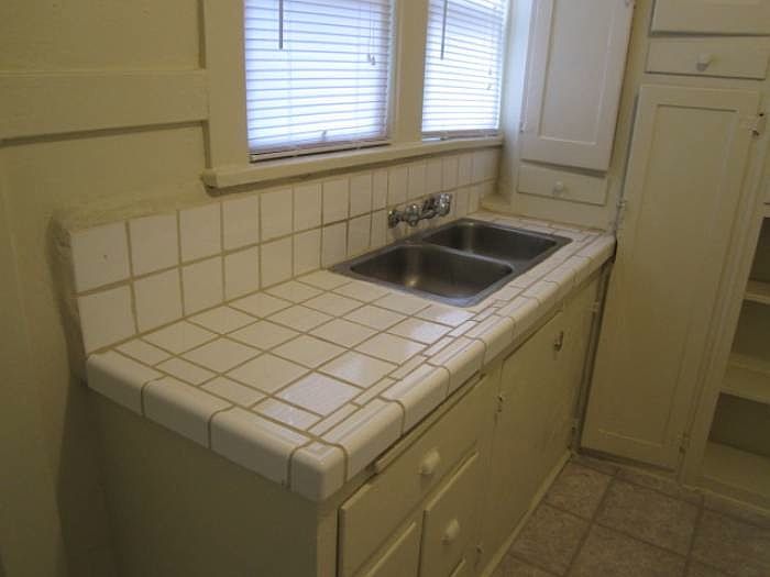 2nd image of 1205 Molino Ave APT 7