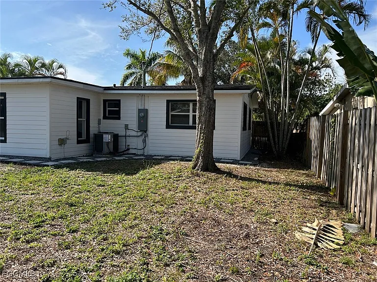 3835 Arlington St — Photo 46