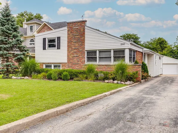 1243 Ridge Rd, Highland Park, IL 60035