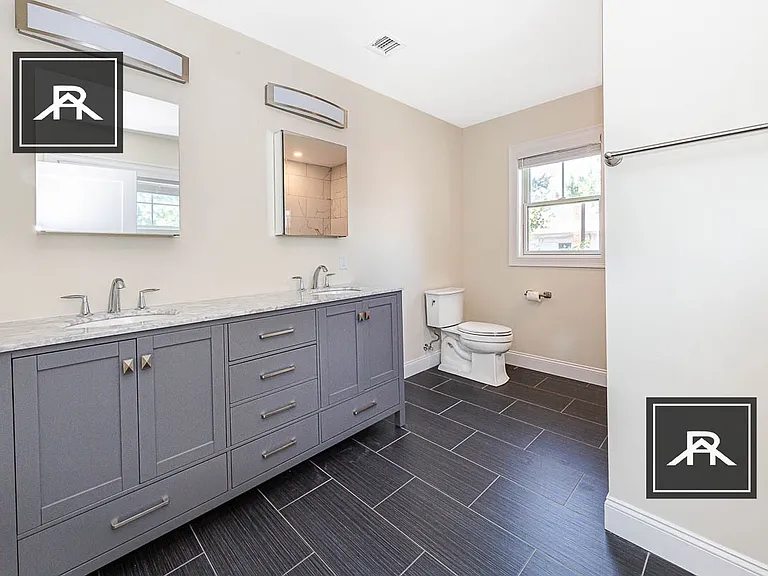 122 Jerome St — Photo 20