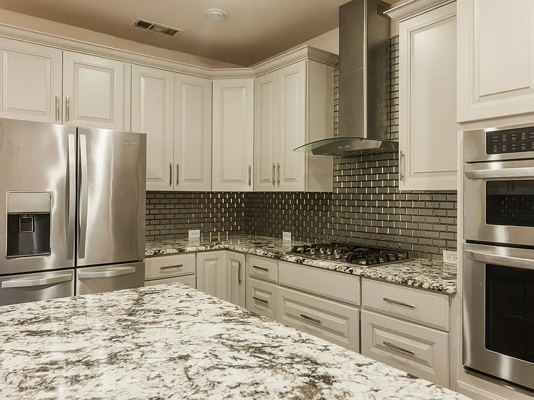 3400 Silverwood Dr — Photo 20