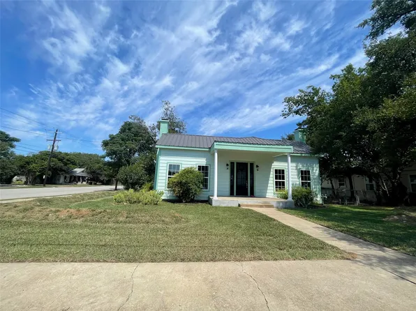 201 E 6th St, Lampasas, TX 76550
