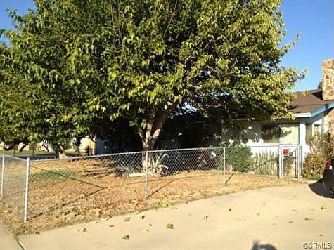 2nd image of 120 S Woodlake St