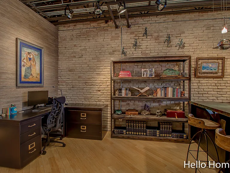 801 Monroe Ave NW #205 — Photo 9