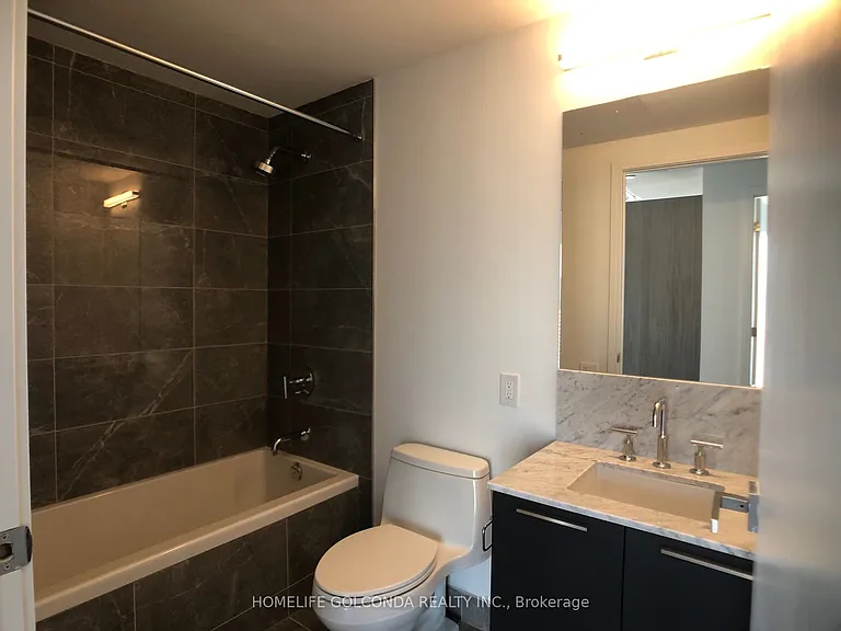 3 Gloucester St #2302 — Photo 9