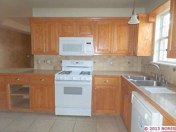 4th image of 617 N Ross St
