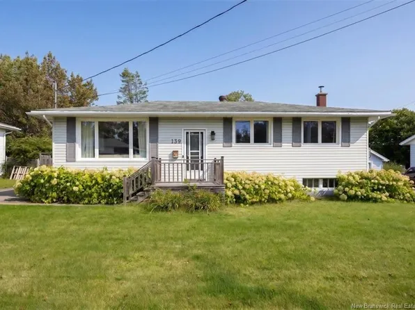 139 Champlain Dr, Saint John, NB E2J 3E5