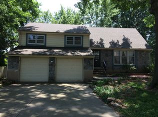 8231 E 134th Ter, Grandview, MO 64030