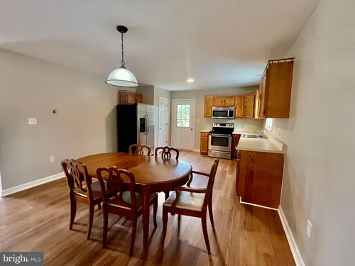 383 Cardinal Dr Photo 1