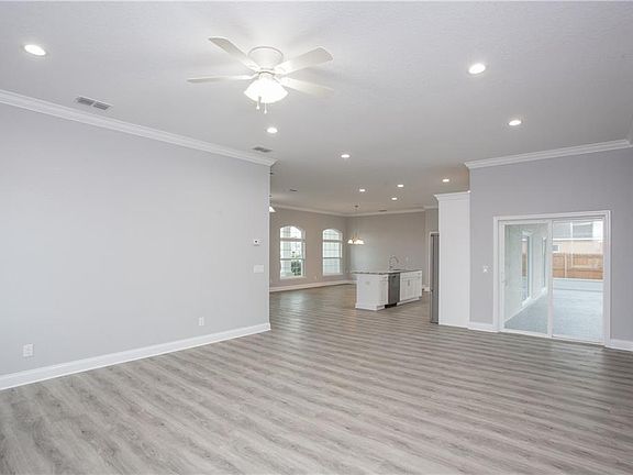 4th image of 130 Brandy Chase Blvd