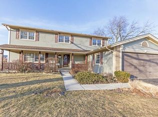 598 Yarmouth Rd, Elk Grove Village, IL 60007
