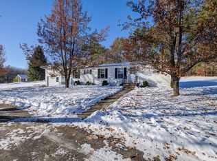 6 Williams Ln, Raymond, ME 04071