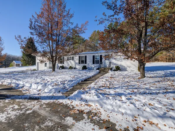 6 Williams Lane, Raymond, ME 04071