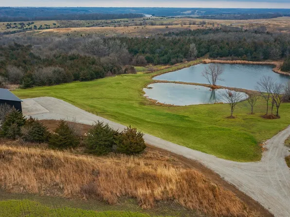 10228 Wyoming St, Lucas, IA 50151