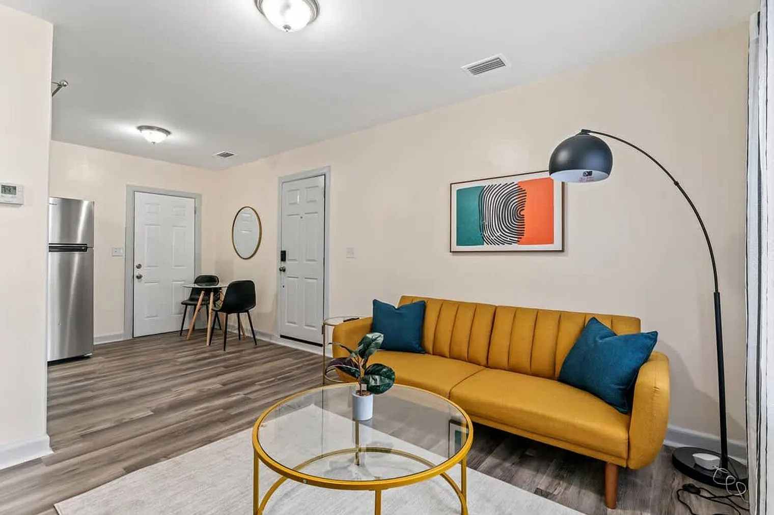 1 bed, 1.0 bath, 581 sqft, $3,275 — Photo 3