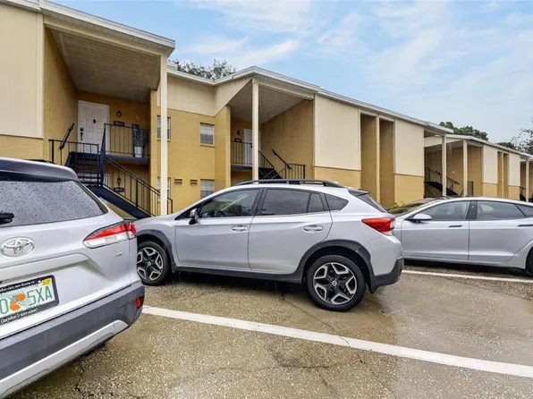 3812 N Oak Dr Unit M-32, Tampa, FL 33611