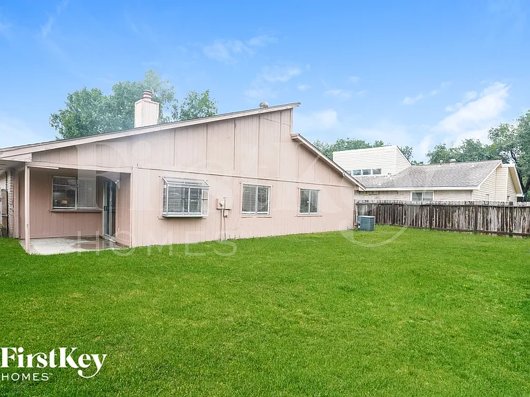 6918 Skyline Park Dr — Photo 18