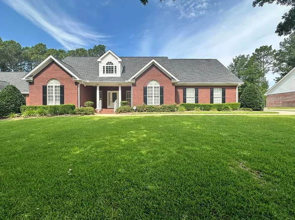 908 Edinburgh Way, Dothan, AL 36305