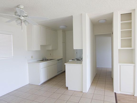 5th image of 220 Bay St APT 210