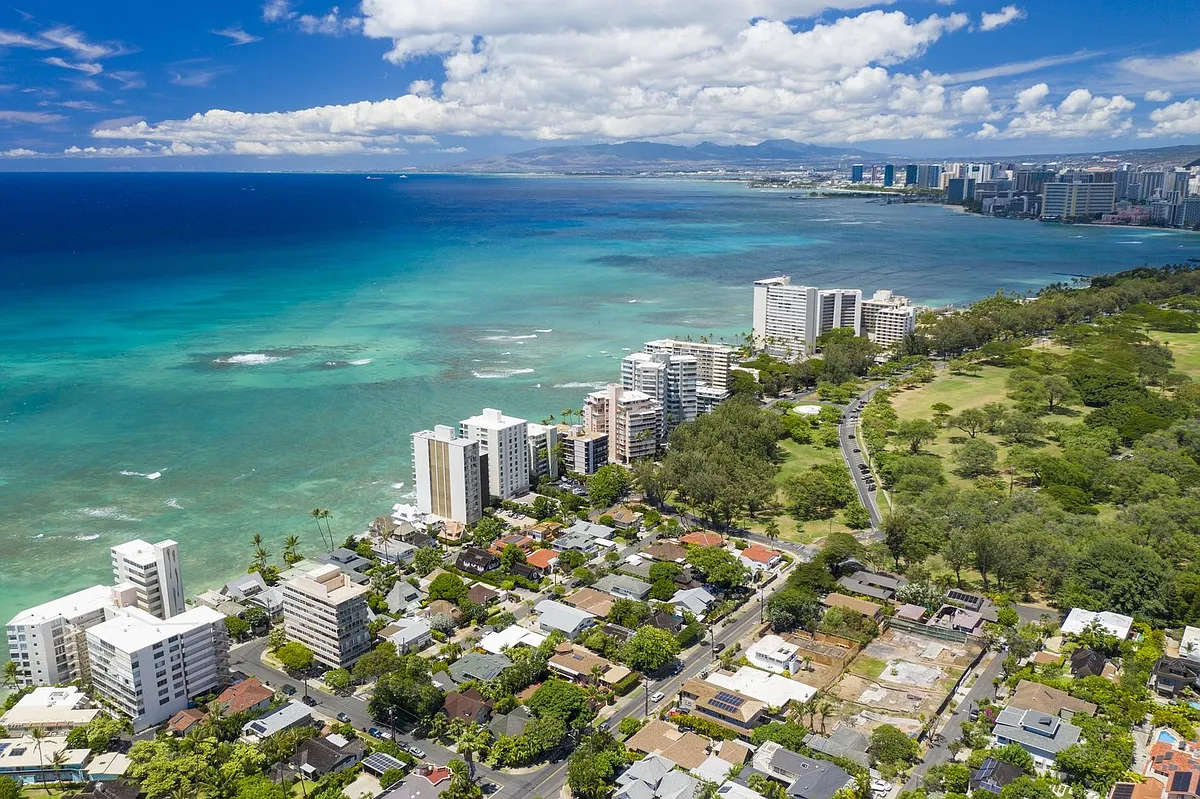 Building Photo - 3059 Kalakaua Ave