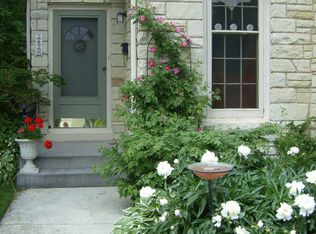 242 S Hartwell Ave, Waukesha, WI 53186
