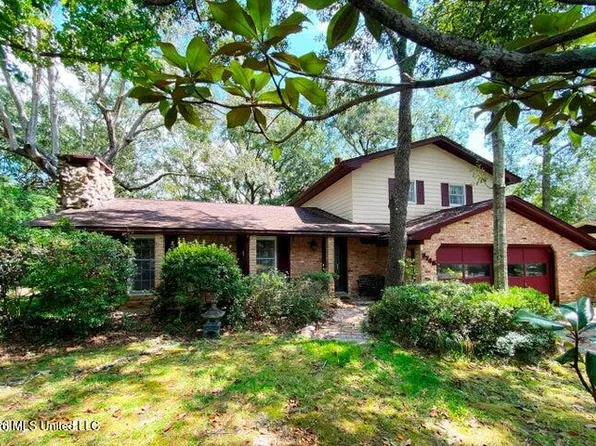 3748 River Pine Dr, Moss Point, MS 39563