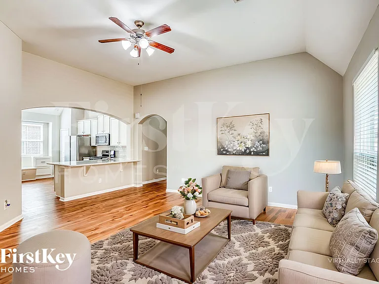 4810 Bay Vista Dr — Photo 4