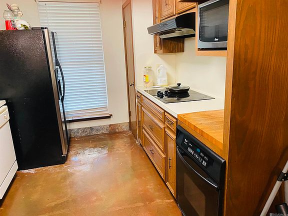 4th image of 1825 E Belle Helene St