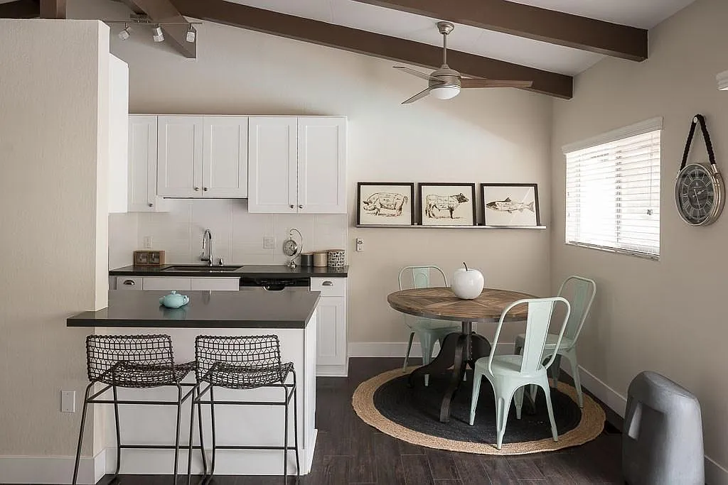 Woodlark Residences — Photo 4