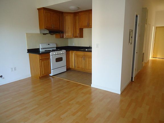 2nd image of 760 6th Ave Unit 4