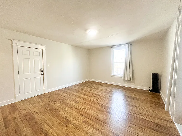 1722 5a St SW — Photo 9
