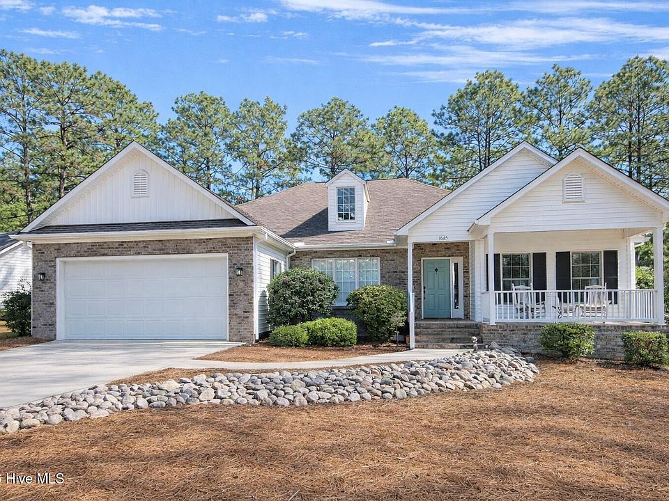 1st image of 1665 Longleaf Drive E