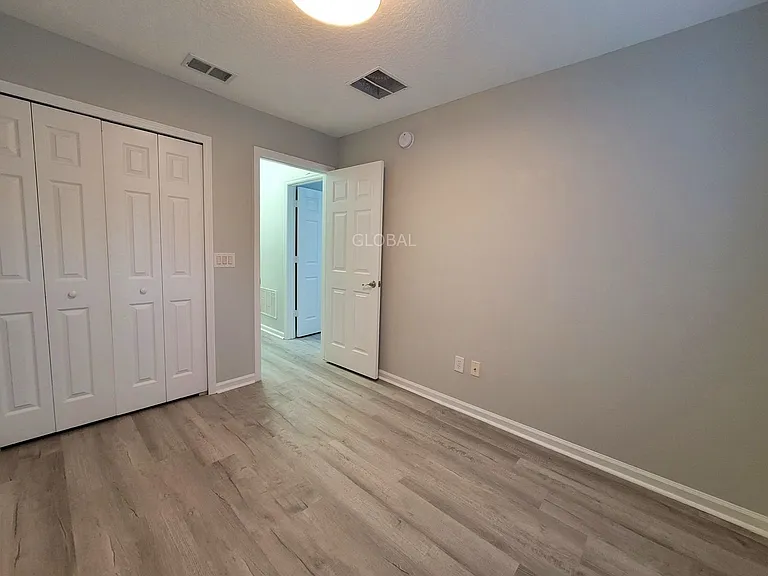 10254 Park Commons Dr — Photo 10