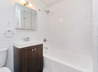 546 Main St APT 1218, New York, NY 10044